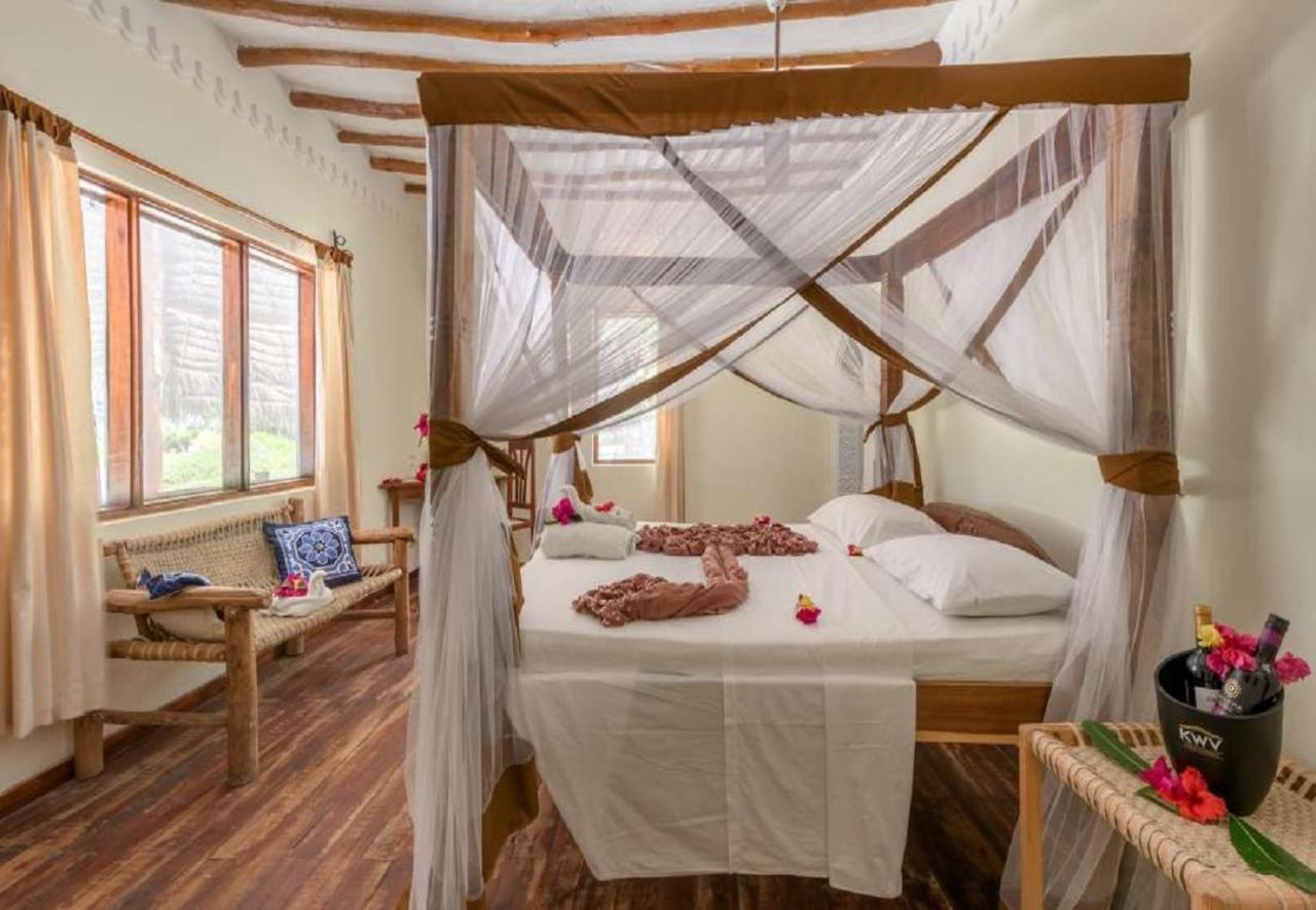 Hakuna Majiwe Resort